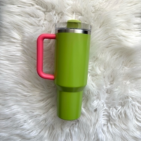 Stanley & Starbucks Pink & Green Music Carnival 40oz Quencher China Release - Picture 5 of 5